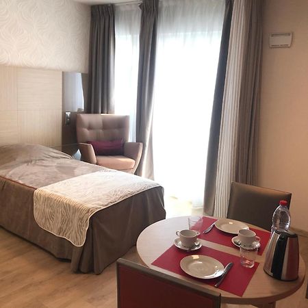 Апартаменты Zenao Montreuil- Croix De Chavaux Монтрёй Экстерьер фото