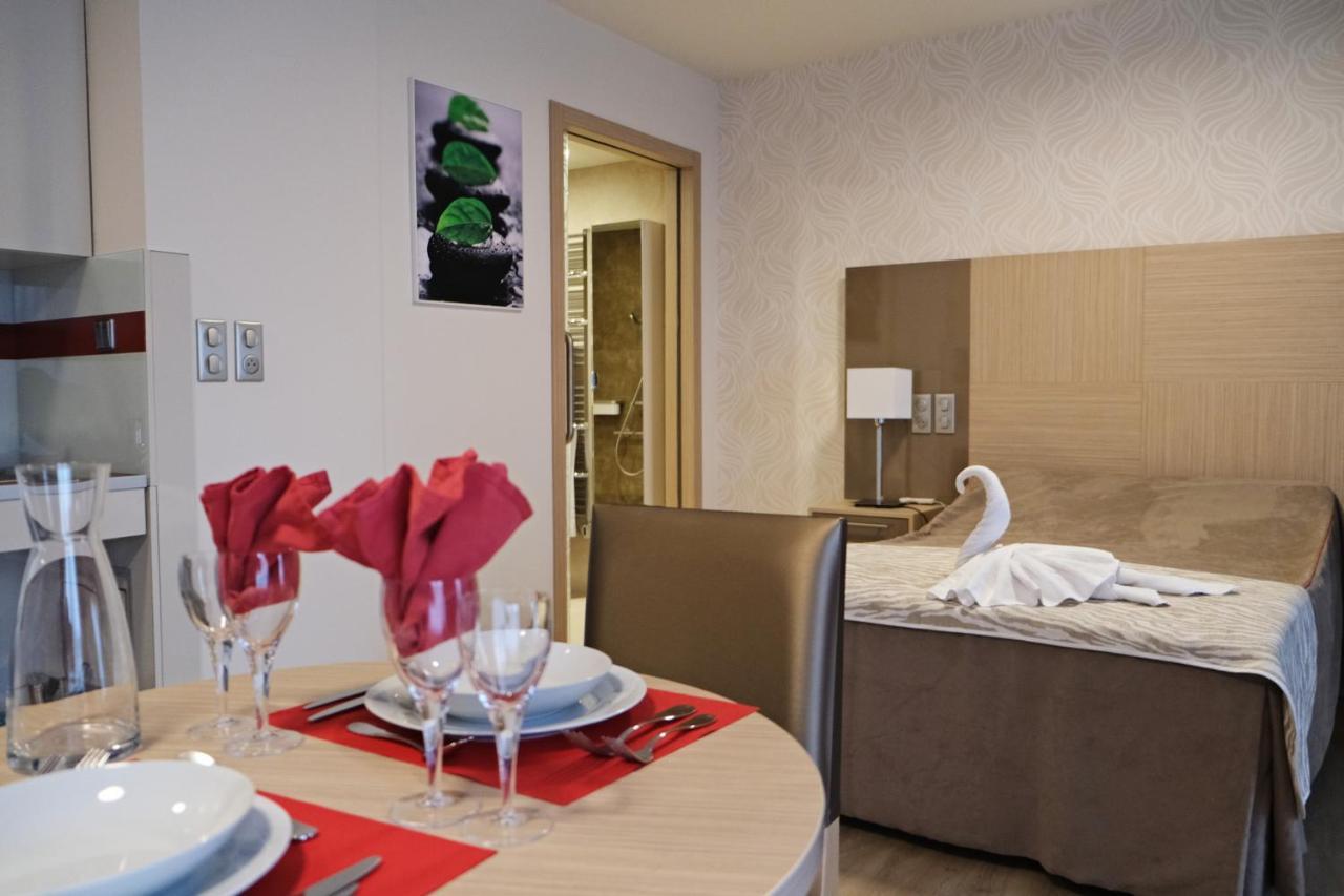 Апартаменты Zenao Montreuil- Croix De Chavaux Монтрёй Экстерьер фото